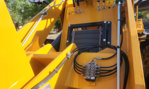 Фронтальный погрузчик HZM XC300 PRO